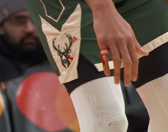 Giannis 4